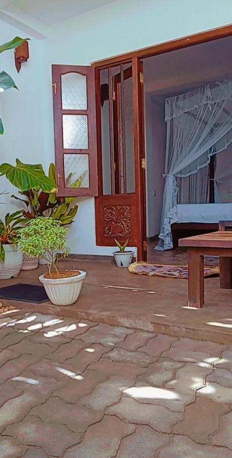 Shady Edge Hotel Unawatuna Ngoại thất bức ảnh