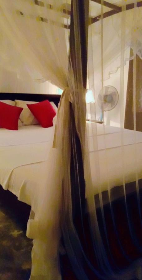 Shady Edge Hotel Unawatuna Ngoại thất bức ảnh