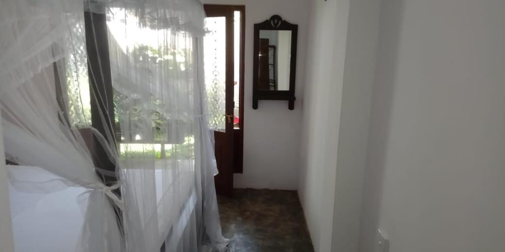 Shady Edge Hotel Unawatuna Ngoại thất bức ảnh